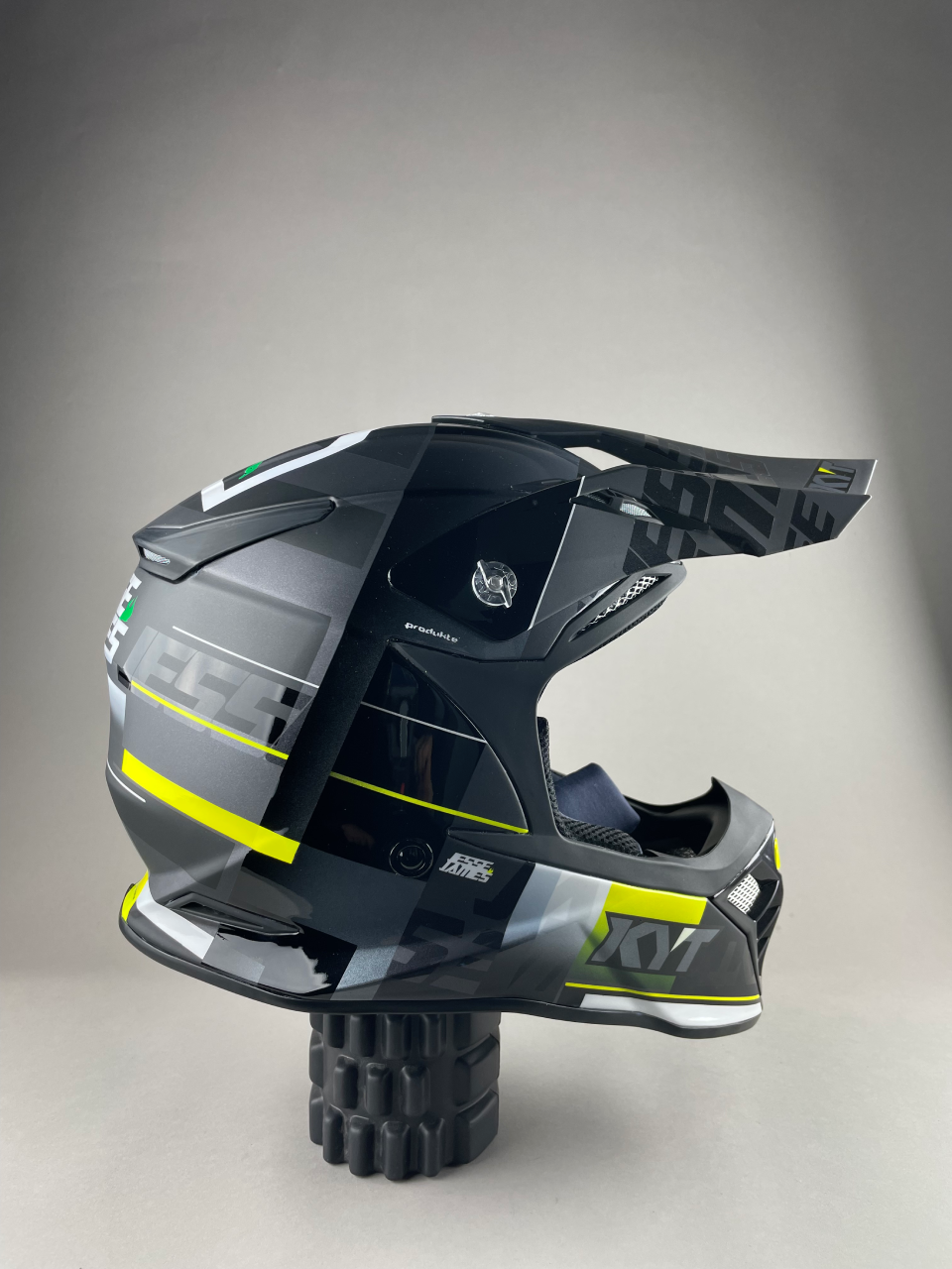 Jesse James Shedden helmet
