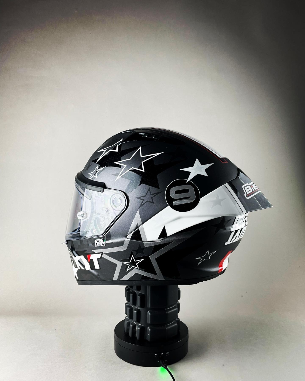 Jesse James Shedden helmet