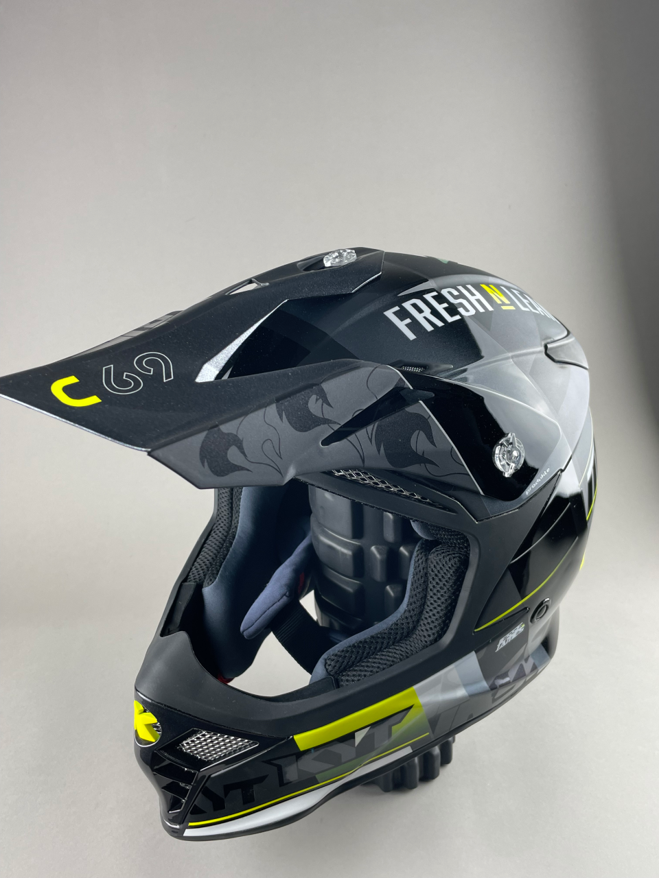 Jesse James Shedden helmet